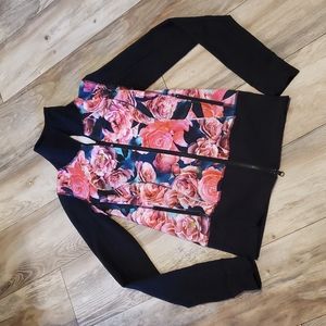 Stunning lululemon scuba jacket